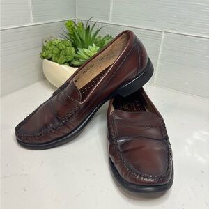 Vintage G.H. Bass & Co Weejuns Penny Loafers Burgundy Leather Md in USA Sz 8.5D